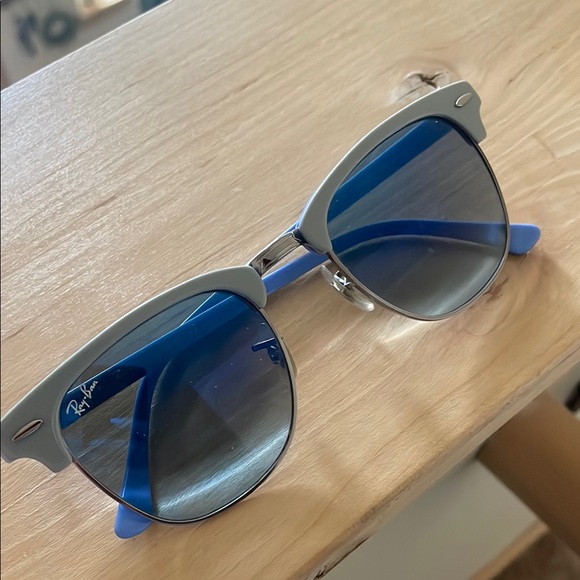 Ray-Ban Rare Blue wayfarer sunglasses - Picture 5 of 5